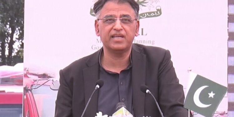 Pakistan to immunize children over age of 12 against COVID-19