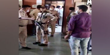 4 killed in firing inside court premises in India