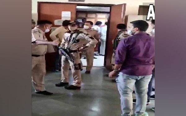 4 killed in firing inside court premises in India