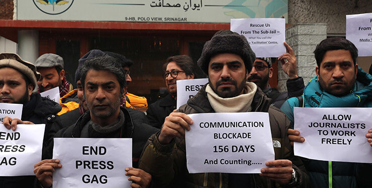India bans 22 Kashmiri journalist from travelling abroad