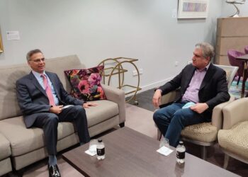 Pakistan top diplomat arrives in UK on 3-days visit