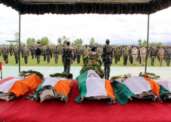 5 Indian soldiers including an officer killed in clash in Kashmir