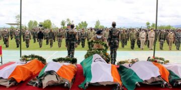 5 Indian soldiers including an officer killed in clash in Kashmir