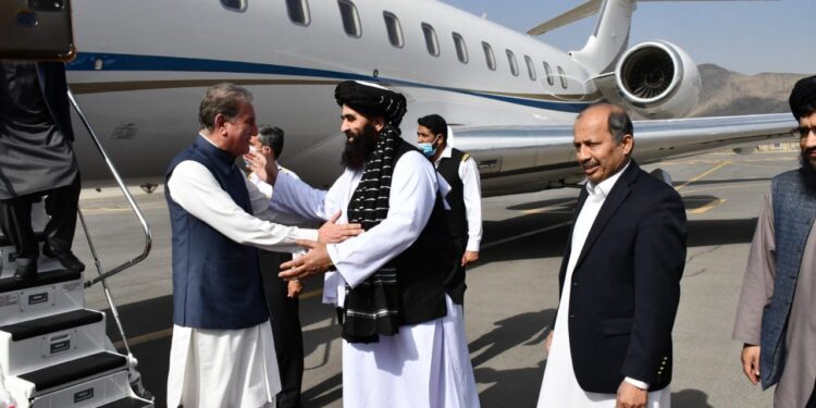 Pakistan’s top diplomat, intelligence chief Arrives in Kabul