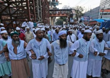 Protests erupt in Bangladesh amid Muslim-Hindu tensions