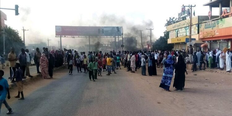Sudanese military arrests prime minister, members of gov’t