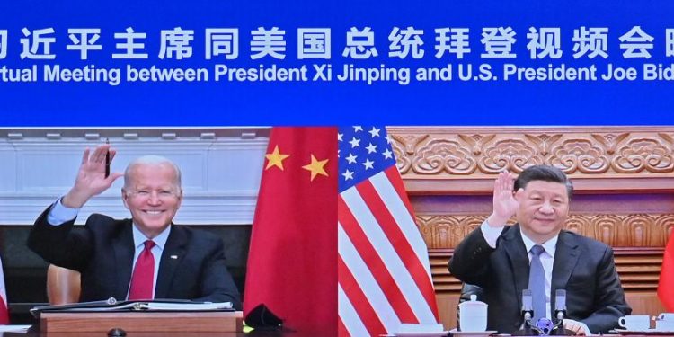 China-US economic, trade issues should not be politicized: Xi