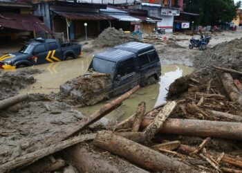 Flash floods in Indonesia kill at least eight