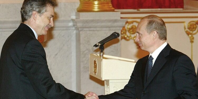 Putin, CIA director discuss bilateral ties, cybersecurity over phone