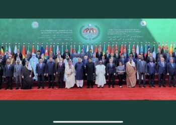 World leaders and diplomats praise Pakistan for successful OIC moot.
