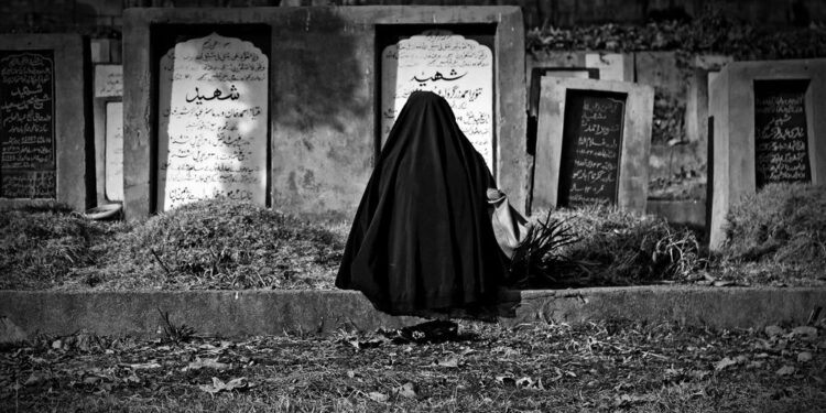 Kashmir: Indian occupying forces bomb 130 houses; kill 46 civilians extra-judicially in 2021, LFK HR report 2021