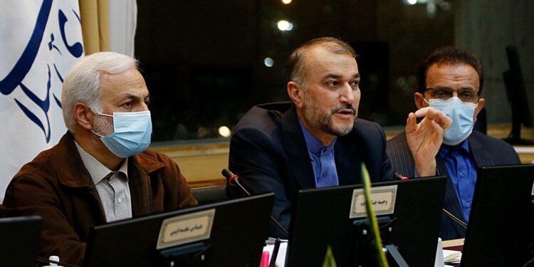 Iran always supports regional developments, cooperation, says Iranian FM