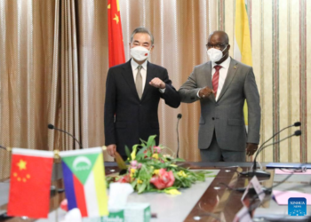Chinese FM Wang Yi discusses bilateral ties with Comorian counterpart