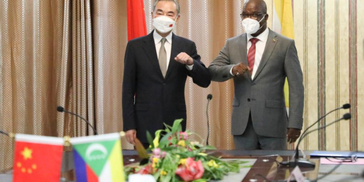 Chinese FM Wang Yi discusses bilateral ties with Comorian counterpart