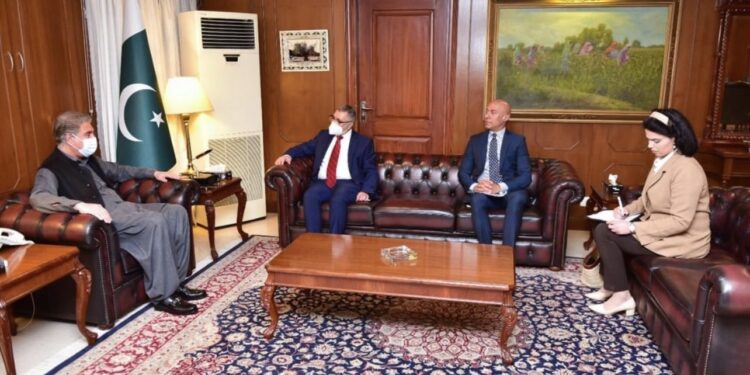 Pakistan: FM Qureshi meets Tunisian Ambassador in Islamabad