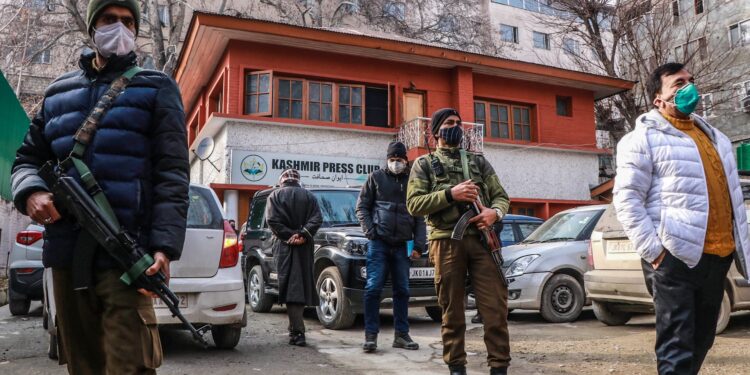 Kashmir: Pakistan condemns increasing harassment, illegal arrests of journalists, civil society activists