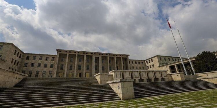 Turkish parliament speaker condemns Houthi attack in UAE