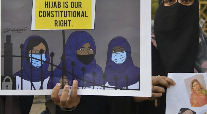 Another College in Northern India Asks Muslim Girls To Remove Hijab