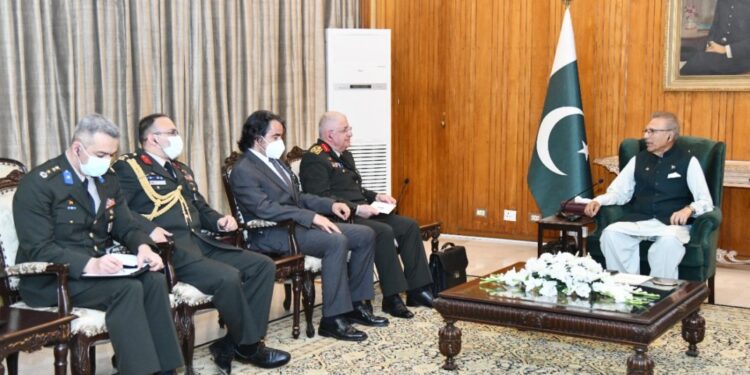 Pakistan, Turkey pledge to enhance trade, defence cooperation