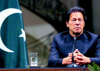 Pakistan: PM Imran Khan suffers defeat in no-confidence motion