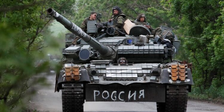 Russia launches all-out assault to encircle Ukraine troops in east
