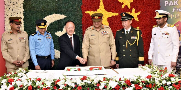 Pakistan COAS lauds PLA’s role in China’s defense, security and nation building