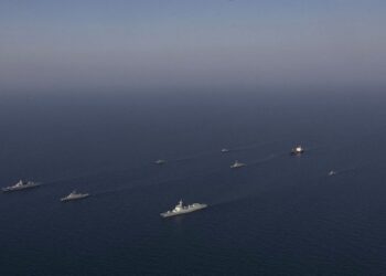 Iran Guards seize oil tanker in Gulf of Oman: US Navy