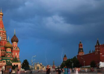 Kremlin warns it could widen foreign company asset seizures