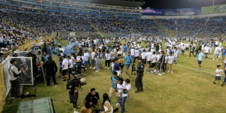 El Salvador soccer stadium stampede kills 12: police