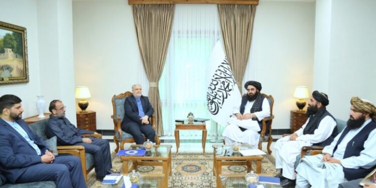 FM Muttaqi Says IEA Wants Good Ties with Iran