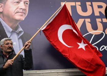 Turkey faces runoff election with Erdogan leading