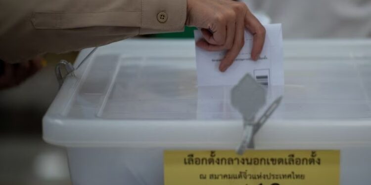 Thai election agency criticised after snags in early voting