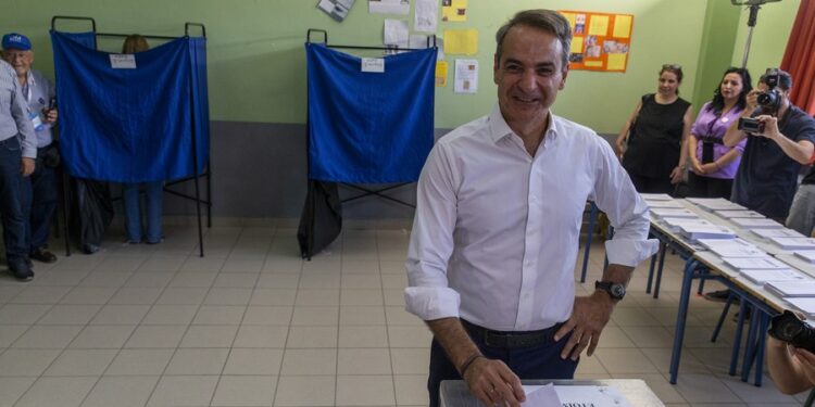 Greece’s conservatives win election, pledge more reforms