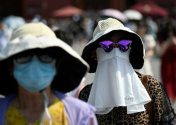 Beijing temperatures near record as extreme heat sweeps northern China