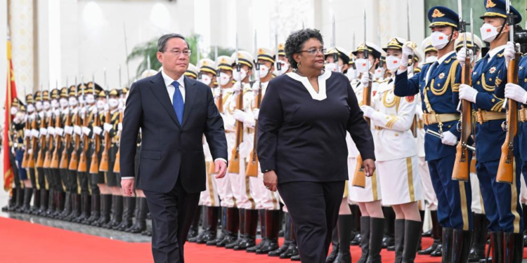 Chinese premier holds talks with Barbados PM