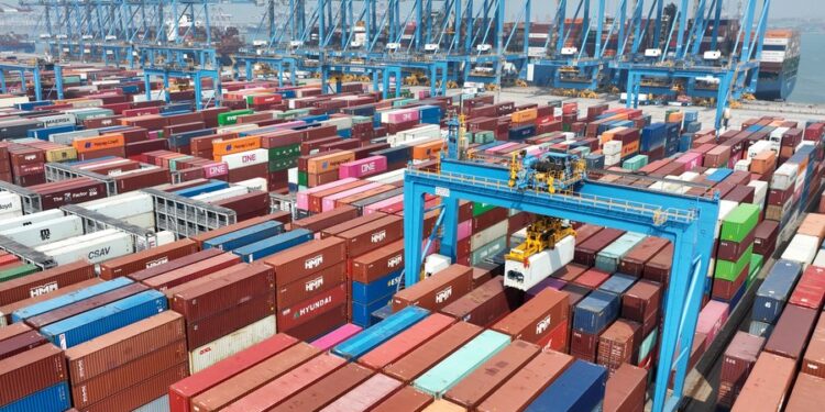 China’s foreign trade up 4.7 pct in first five months