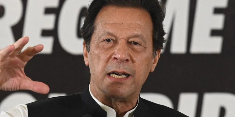 Pakistan’s Imran Khan openly accuses military of trying to destroy his party
