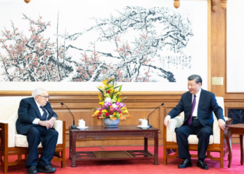 President Xi meets with Henry Kissinger