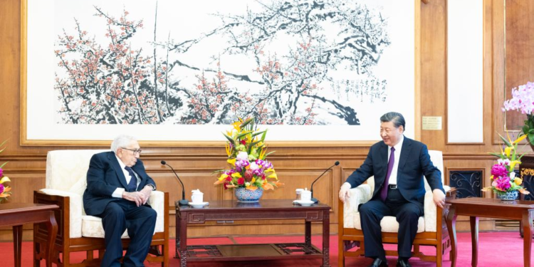 President Xi meets with Henry Kissinger