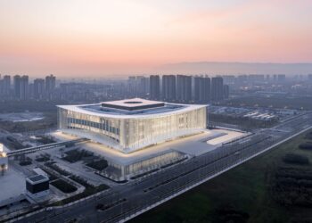 Hello Silk Road Conference on Internet Communication held in Karamay, Xinjiang