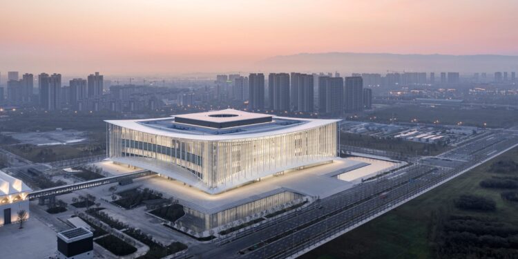 Hello Silk Road Conference on Internet Communication held in Karamay, Xinjiang