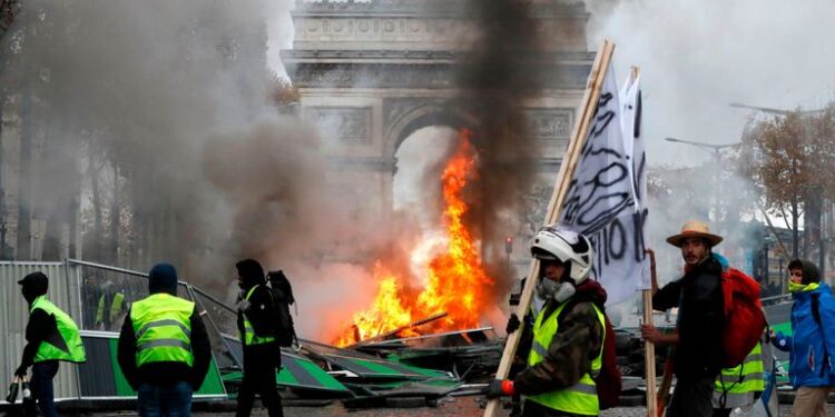 France seeks answers after week of rioting