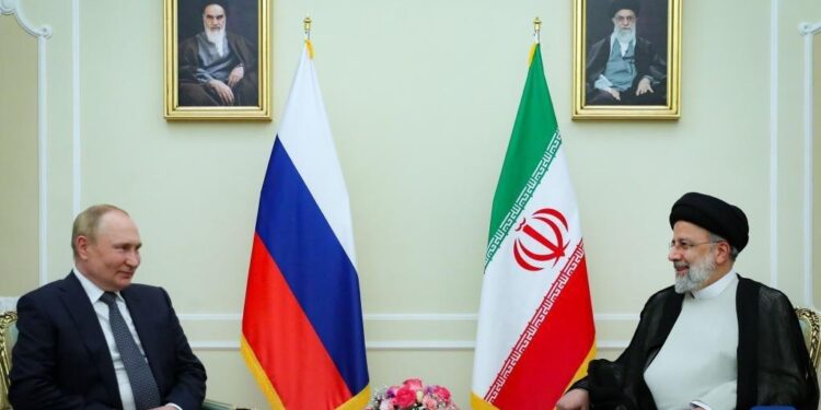 Iranian, Russian presidents discuss bilateral cooperation over phone