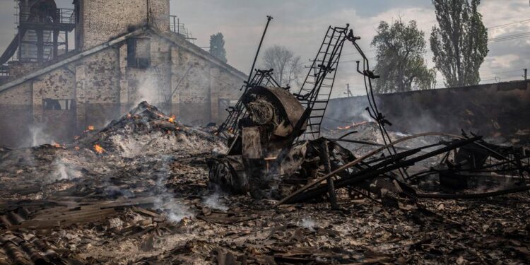 Russia hits Ukraine grain export route near Romania