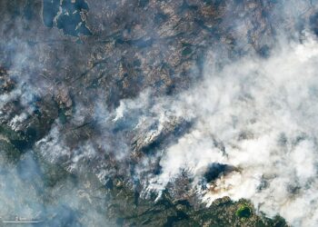 Canadian PM convenes emergency meeting on wildfire crisis