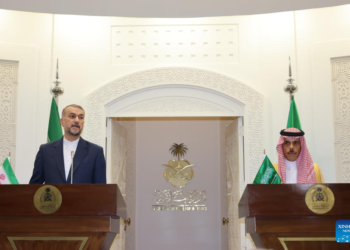 Iranian FM says ties with Saudi Arabia “moving in right direction”