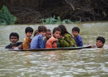 France commits €3 million to support UNICEF’s health and immunization efforts in flood-affected areas