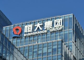 China developer Evergrande plunges after resuming Hong Kong trading