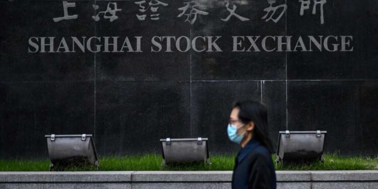 Asian markets mixed as traders nervously await US jobs rep