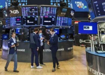 European stock markets diverge as rally fades